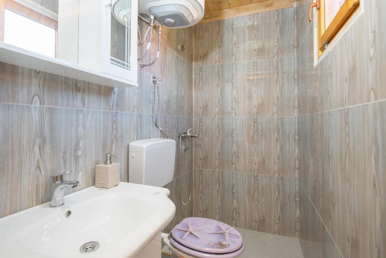 Lovcen Mountain Cottages Njegusi Esterno foto