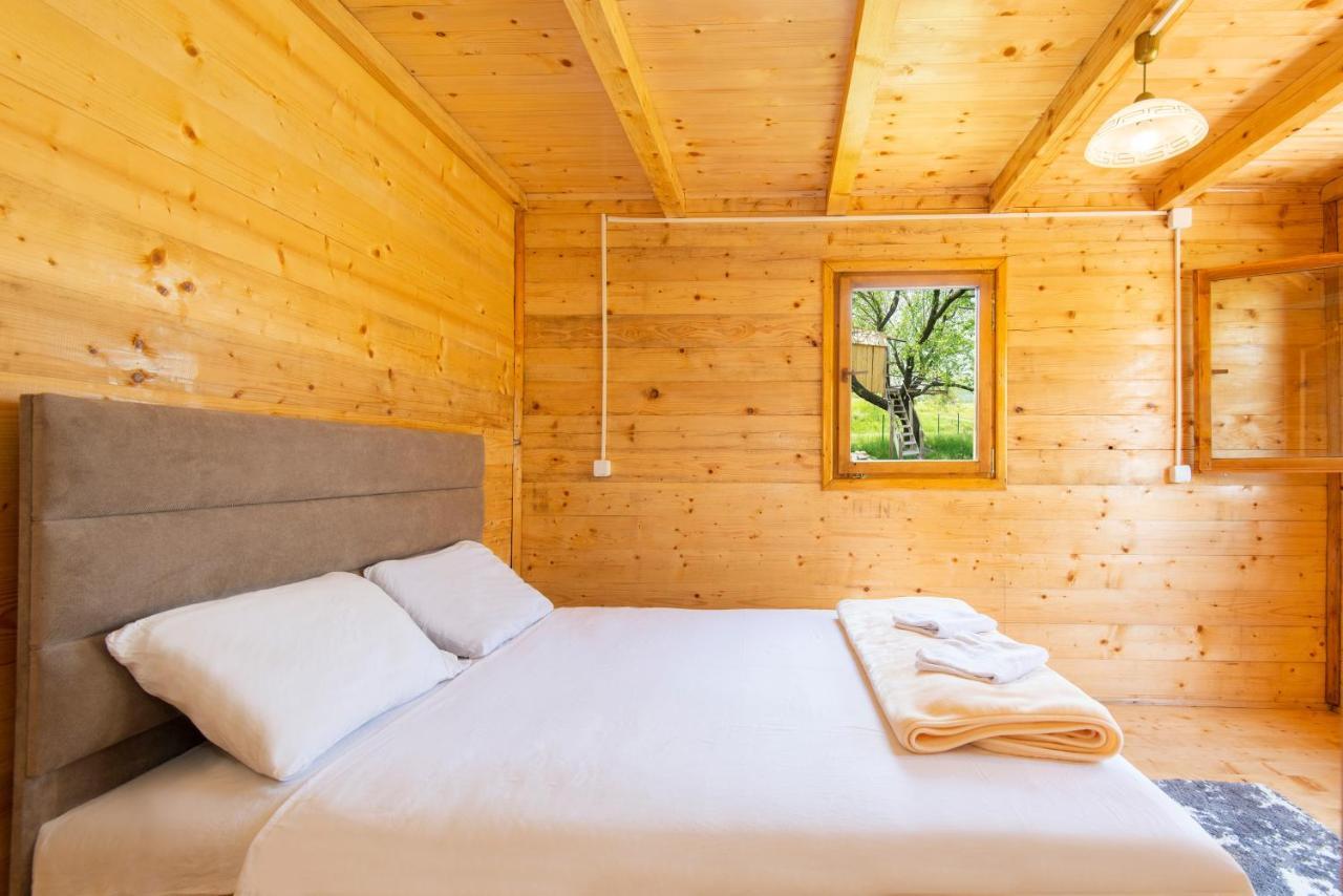 Lovcen Mountain Cottages Njegusi Esterno foto