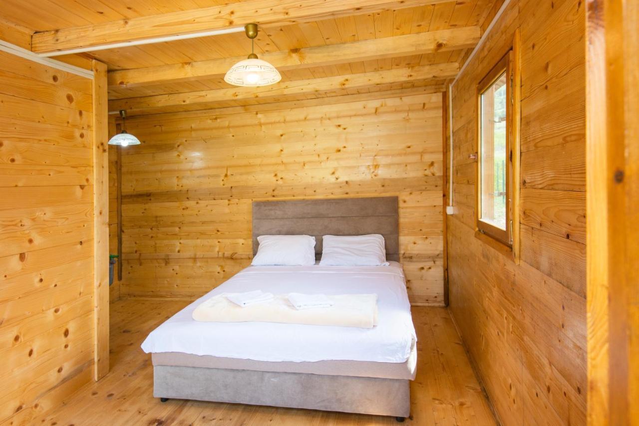 Lovcen Mountain Cottages Njegusi Esterno foto