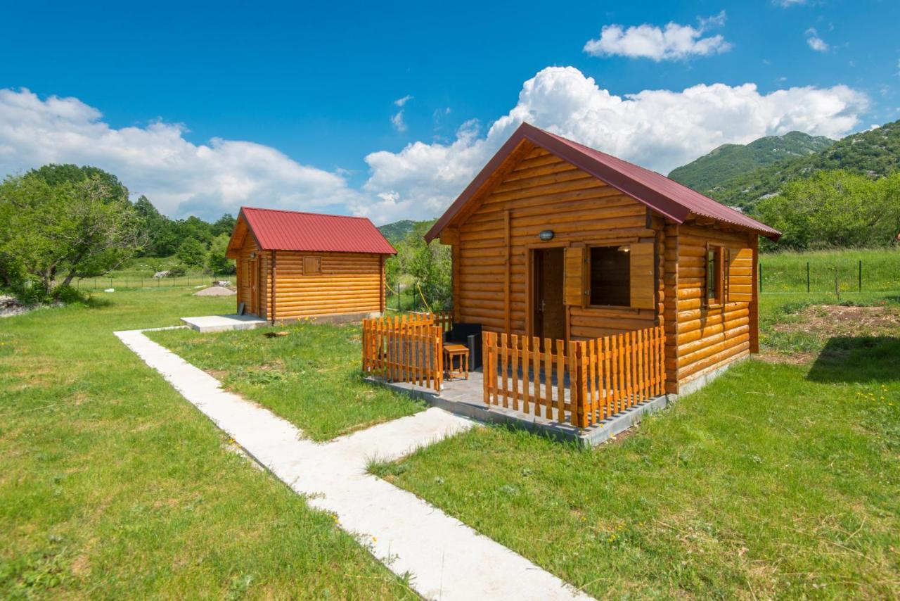 Lovcen Mountain Cottages Njegusi Esterno foto