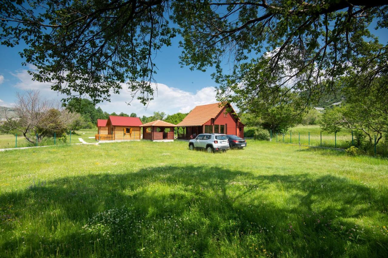 Lovcen Mountain Cottages Njegusi Esterno foto
