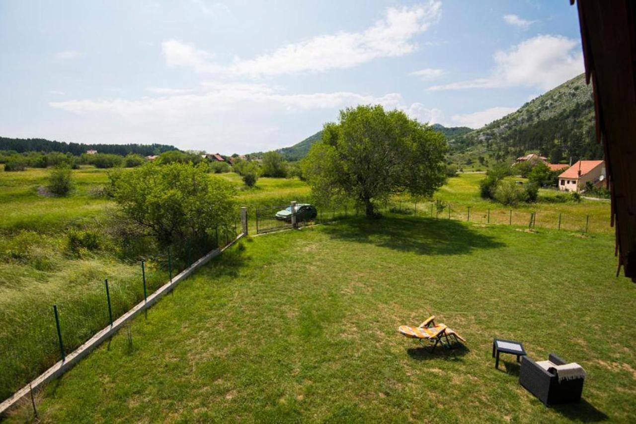 Lovcen Mountain Cottages Njegusi Esterno foto