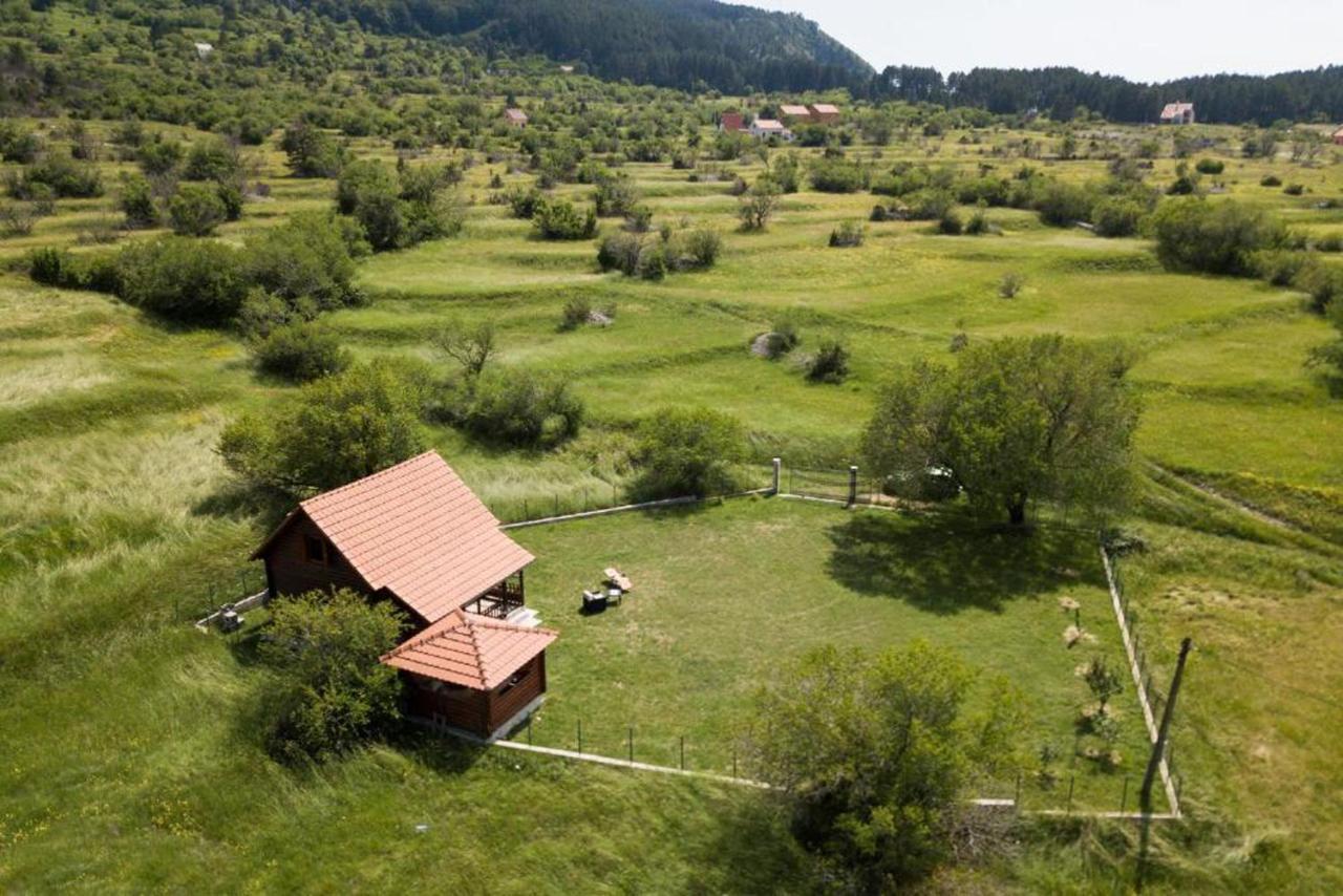 Lovcen Mountain Cottages Njegusi Esterno foto