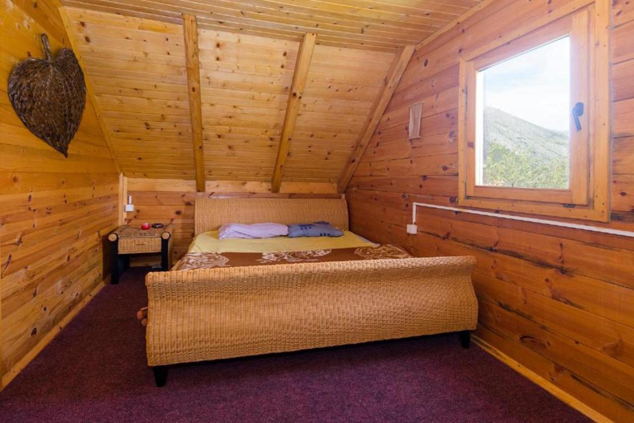 Lovcen Mountain Cottages Njegusi Esterno foto